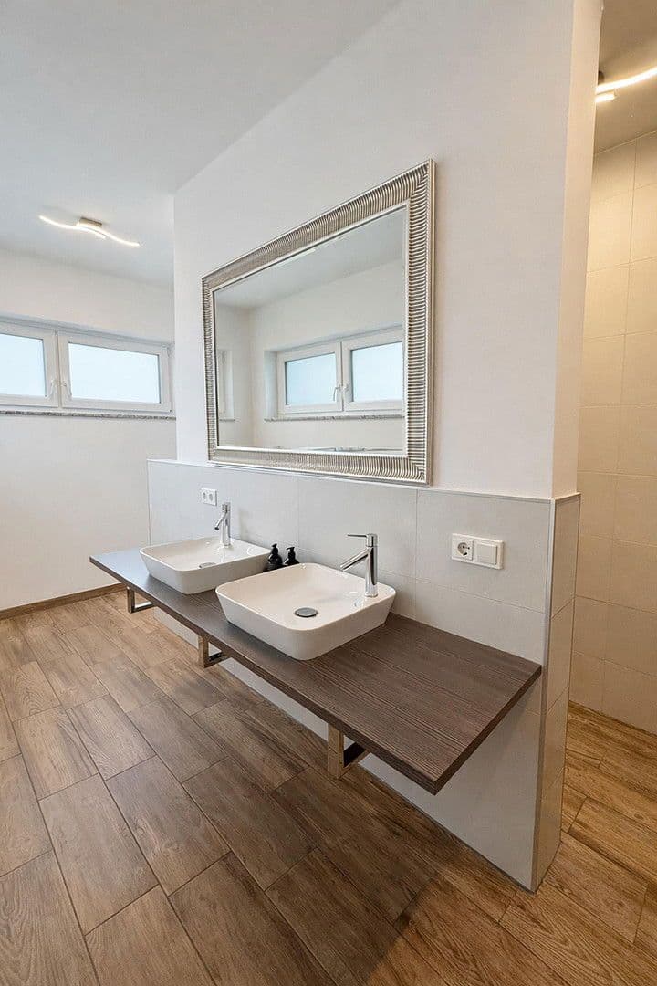 Prodej domu 226 m², pozemek 952 m², Bilshausen, Dolní Sasko Prodej domu 226 m², pozemek 952 m², Bilshausen, Dolní Sasko