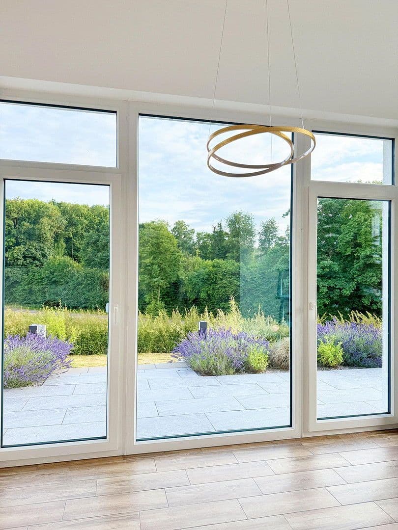 Prodej domu 226 m², pozemek 952 m², Bilshausen, Dolní Sasko Prodej domu 226 m², pozemek 952 m², Bilshausen, Dolní Sasko