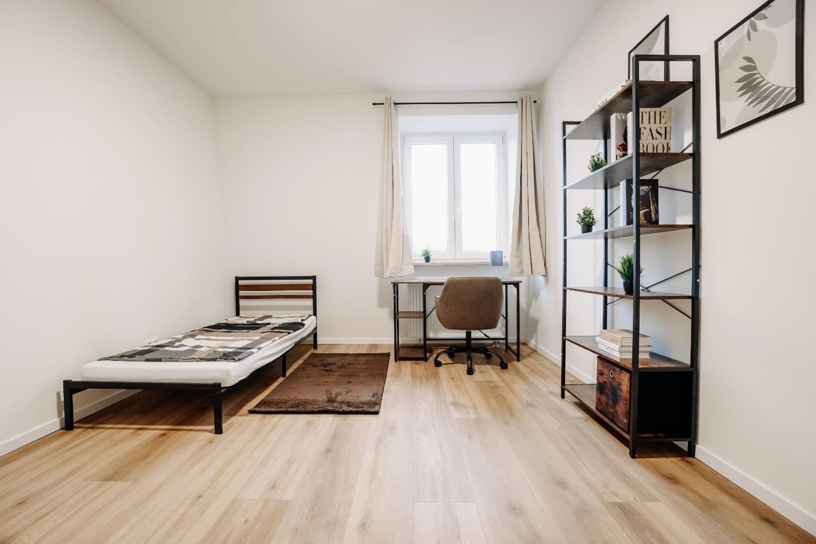 Pronájem bytu 14 m², Grimmeisenstraße 14, München -Bogenhausen, Bavorsko Pronájem bytu 14 m², Grimmeisenstraße 14, München -Bogenhausen, Bavorsko