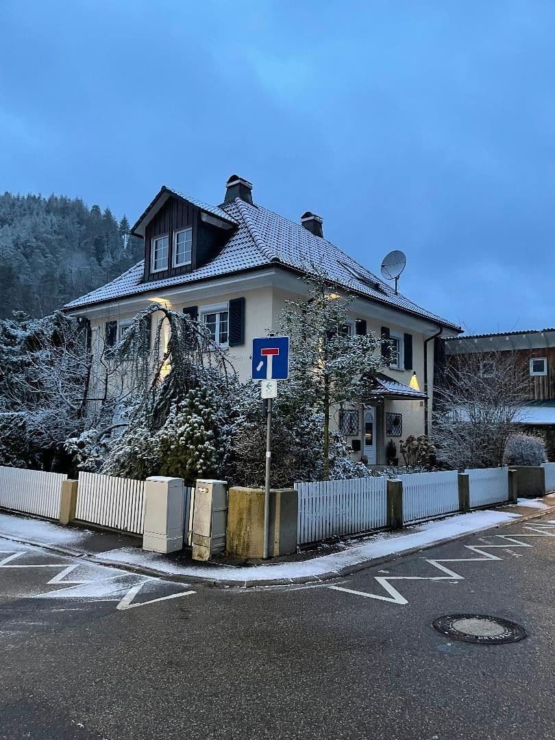 Prodej domu 200 m², pozemek 778 m², Hornberg, Bádensko-Württembersko Prodej domu 200 m², pozemek 778 m², Hornberg, Bádensko-Württembersko