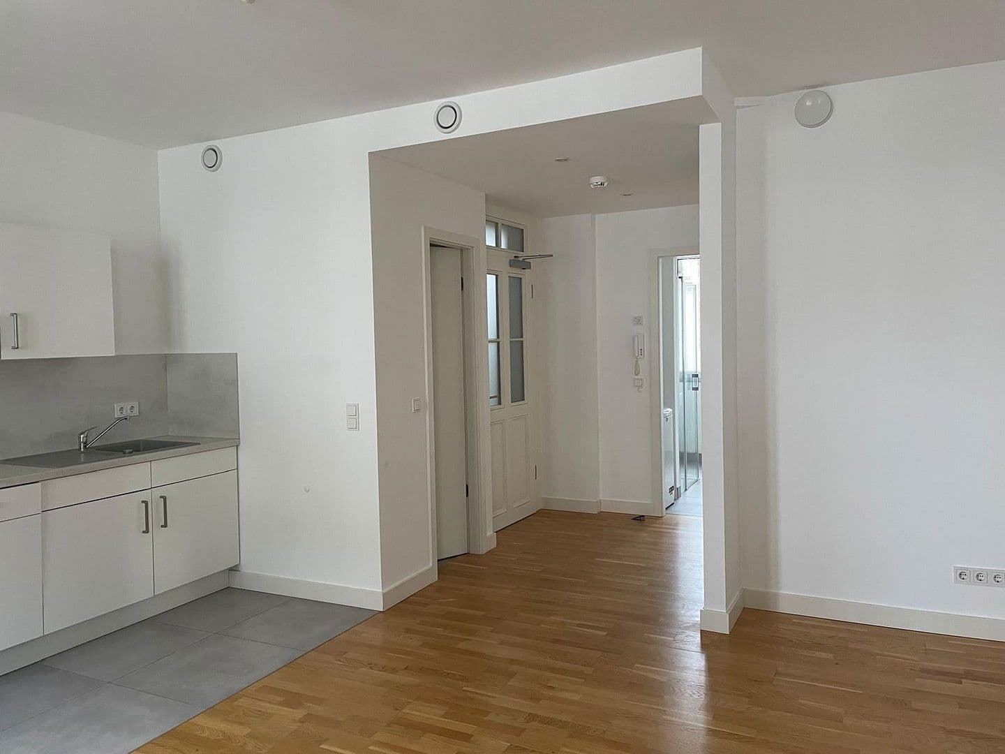 Pronájem bytu 2+1 52 m², Frankfurt, Hessen Pronájem bytu 2+1 52 m², Frankfurt, Hessen