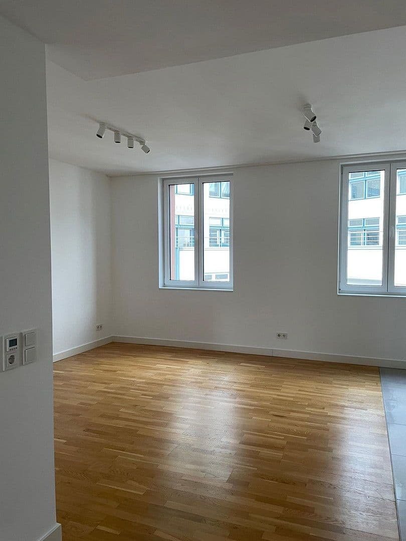 Pronájem bytu 2+1 52 m², Frankfurt, Hessen Pronájem bytu 2+1 52 m², Frankfurt, Hessen