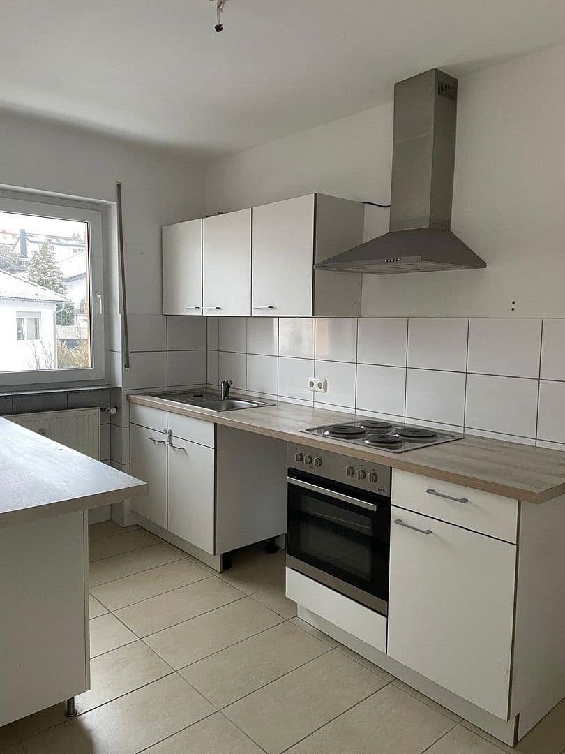 Pronájem bytu 3+1 85 m², Usingen, Hessen Pronájem bytu 3+1 85 m², Usingen, Hessen