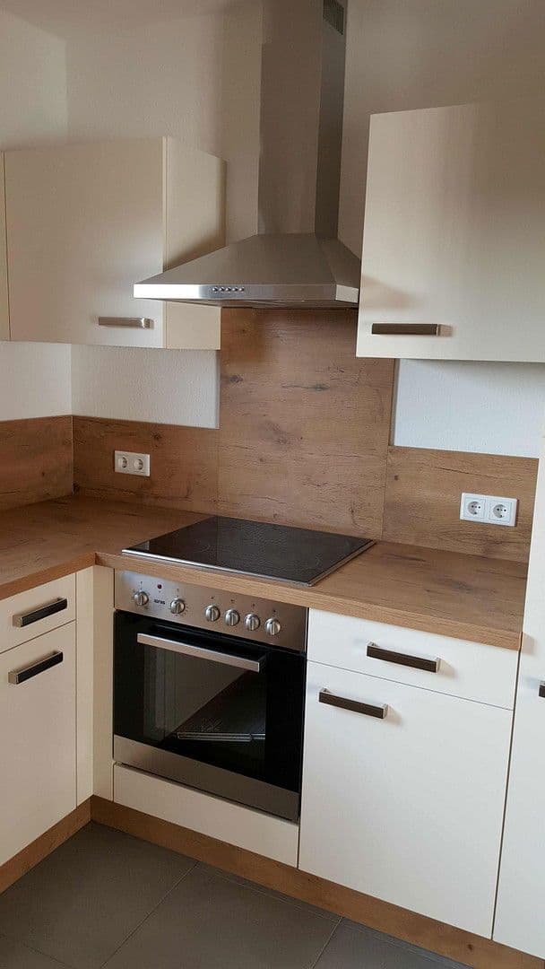 Prodej domu 200 m², pozemek 299 m², Karben, Hessen Prodej domu 200 m², pozemek 299 m², Karben, Hessen