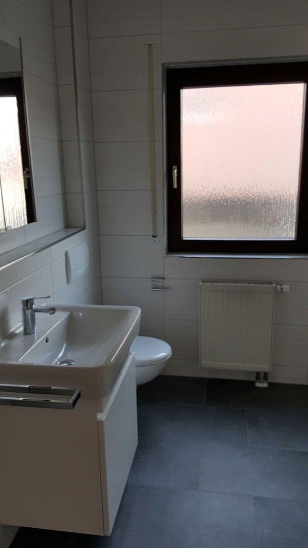 Prodej domu 200 m², pozemek 299 m², Karben, Hessen Prodej domu 200 m², pozemek 299 m², Karben, Hessen