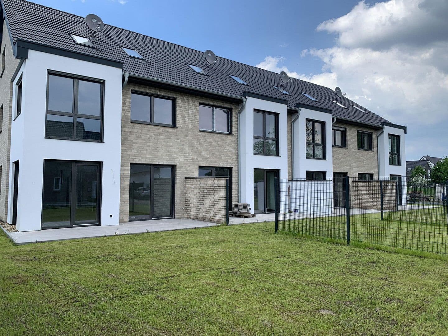 Pronájem domu 172 m², pozemek 368 m², Willich, Severní Porýní-Vestfálsko Pronájem domu 172 m², pozemek 368 m², Willich, Severní Porýní-Vestfálsko