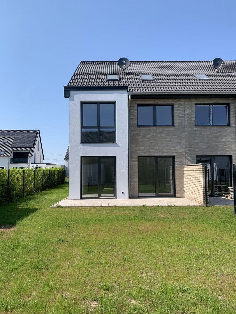 Pronájem domu 172 m², pozemek 368 m², Willich, Severní Porýní-Vestfálsko Pronájem domu 172 m², pozemek 368 m², Willich, Severní Porýní-Vestfálsko