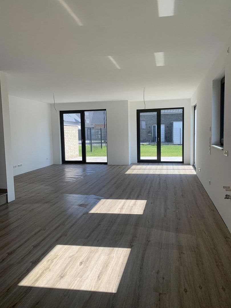 Pronájem domu 172 m², pozemek 368 m², Willich, Severní Porýní-Vestfálsko Pronájem domu 172 m², pozemek 368 m², Willich, Severní Porýní-Vestfálsko