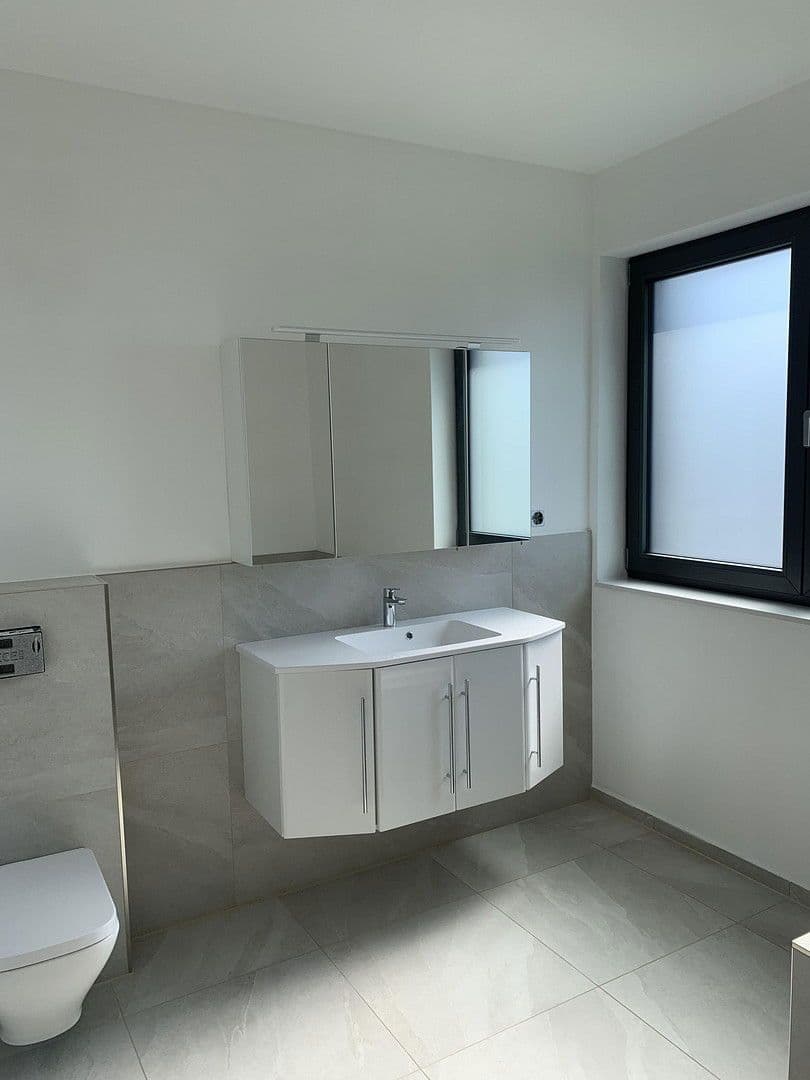 Pronájem domu 172 m², pozemek 368 m², Willich, Severní Porýní-Vestfálsko Pronájem domu 172 m², pozemek 368 m², Willich, Severní Porýní-Vestfálsko