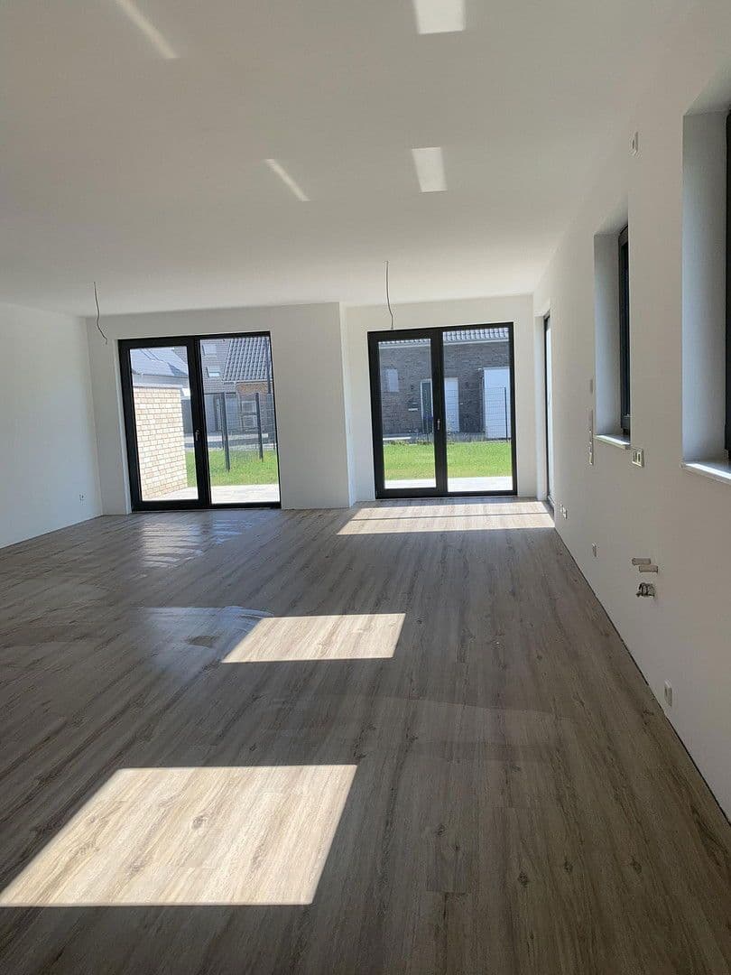 Pronájem domu 172 m², pozemek 368 m², Willich, Severní Porýní-Vestfálsko Pronájem domu 172 m², pozemek 368 m², Willich, Severní Porýní-Vestfálsko