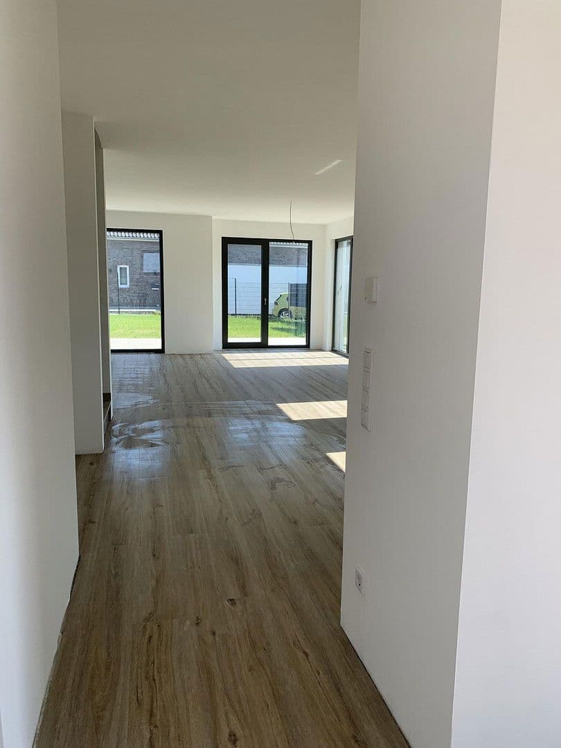 Pronájem domu 172 m², pozemek 368 m², Willich, Severní Porýní-Vestfálsko Pronájem domu 172 m², pozemek 368 m², Willich, Severní Porýní-Vestfálsko