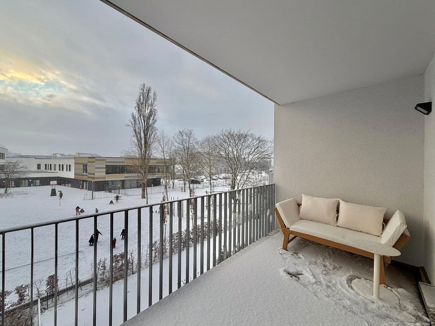 Pronájem bytu 1+1 36 m², Fitzmauricestr. 25, Köln, Severní Porýní-Vestfálsko Pronájem bytu 1+1 36 m², Fitzmauricestr. 25, Köln, Severní Porýní-Vestfálsko