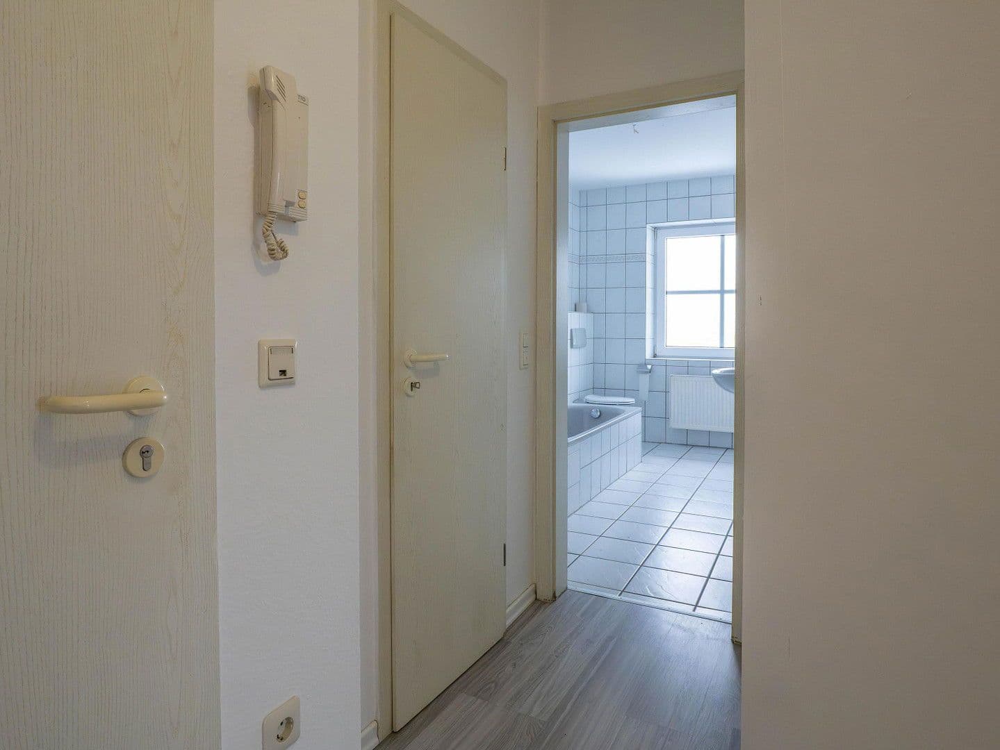 Pronájem bytu 4+1 90 m², Grasseler Straße 90, Braunschweig, Dolní Sasko Pronájem bytu 4+1 90 m², Grasseler Straße 90, Braunschweig, Dolní Sasko