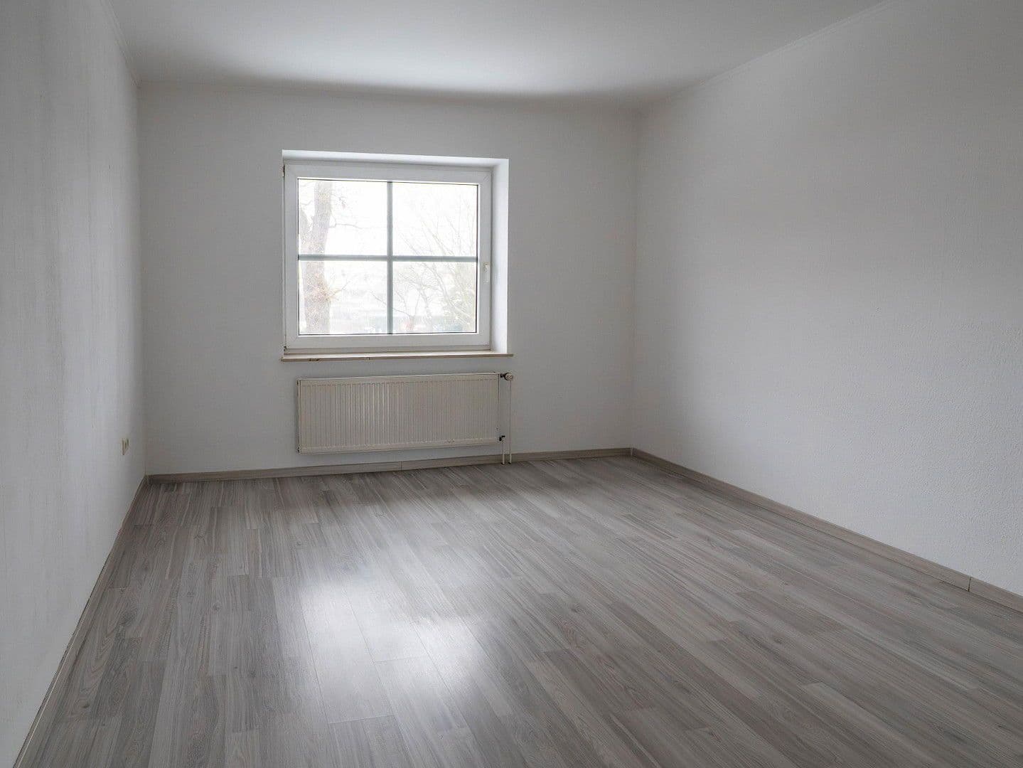 Pronájem bytu 4+1 90 m², Grasseler Straße 90, Braunschweig, Dolní Sasko Pronájem bytu 4+1 90 m², Grasseler Straße 90, Braunschweig, Dolní Sasko