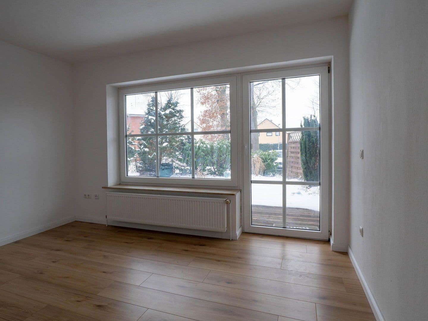 Pronájem bytu 4+1 90 m², Grasseler Straße 90, Braunschweig, Dolní Sasko Pronájem bytu 4+1 90 m², Grasseler Straße 90, Braunschweig, Dolní Sasko