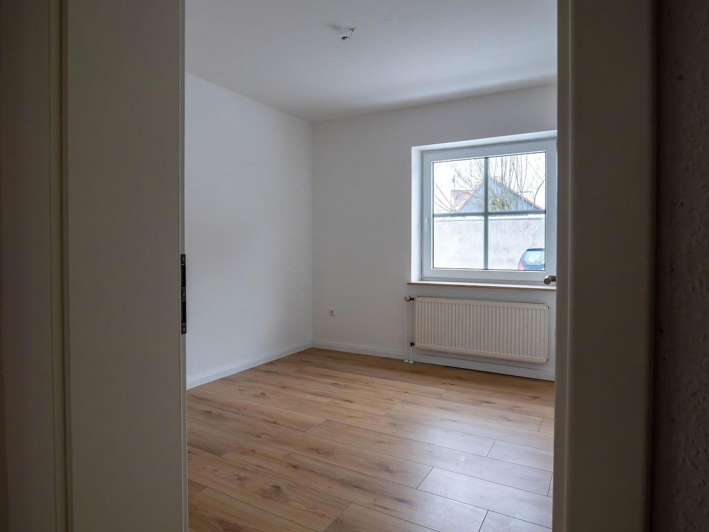 Pronájem bytu 4+1 90 m², Grasseler Straße 90, Braunschweig, Dolní Sasko Pronájem bytu 4+1 90 m², Grasseler Straße 90, Braunschweig, Dolní Sasko