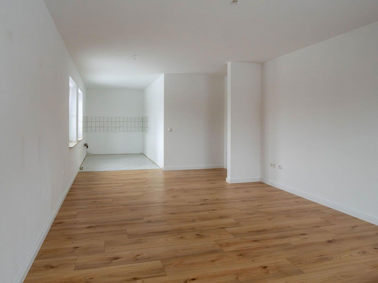 Pronájem bytu 4+1 90 m², Grasseler Straße 90, Braunschweig, Dolní Sasko Pronájem bytu 4+1 90 m², Grasseler Straße 90, Braunschweig, Dolní Sasko