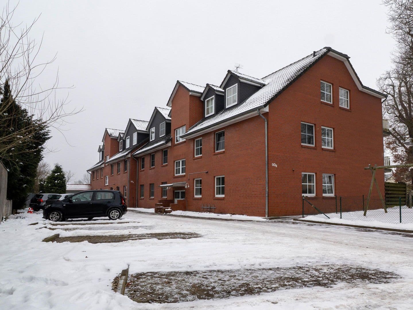 Pronájem bytu 4+1 90 m², Grasseler Straße 90, Braunschweig, Dolní Sasko Pronájem bytu 4+1 90 m², Grasseler Straße 90, Braunschweig, Dolní Sasko