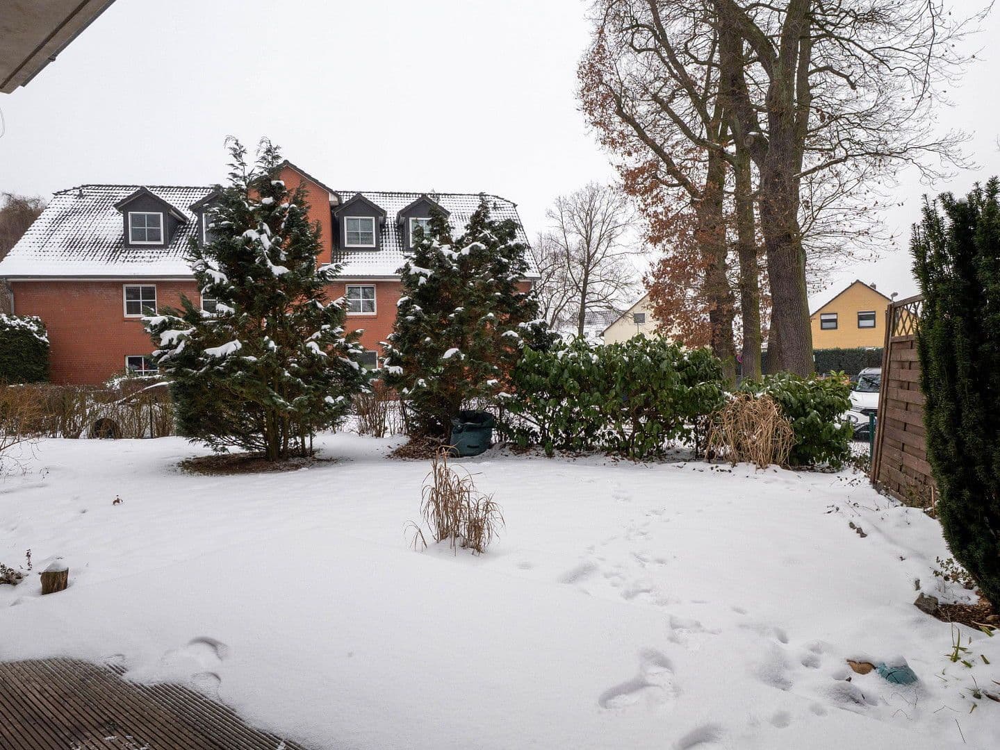 Pronájem bytu 4+1 90 m², Grasseler Straße 90, Braunschweig, Dolní Sasko Pronájem bytu 4+1 90 m², Grasseler Straße 90, Braunschweig, Dolní Sasko