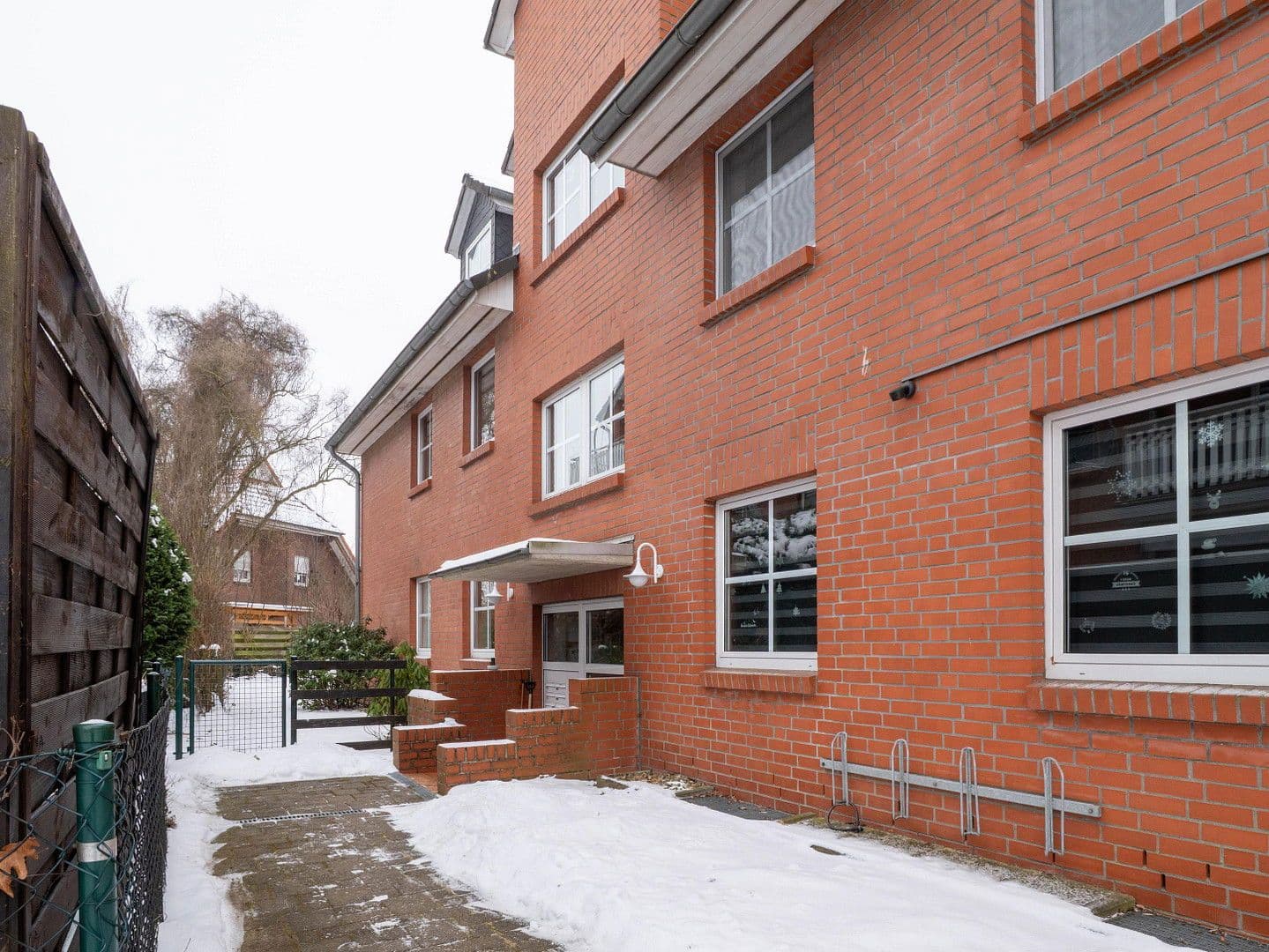 Pronájem bytu 4+1 74 m², Grasseler Straße 90, Braunschweig, Dolní Sasko Pronájem bytu 4+1 74 m², Grasseler Straße 90, Braunschweig, Dolní Sasko
