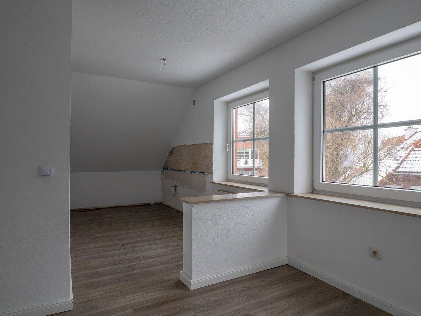 Pronájem bytu 4+1 74 m², Grasseler Straße 90, Braunschweig, Dolní Sasko Pronájem bytu 4+1 74 m², Grasseler Straße 90, Braunschweig, Dolní Sasko