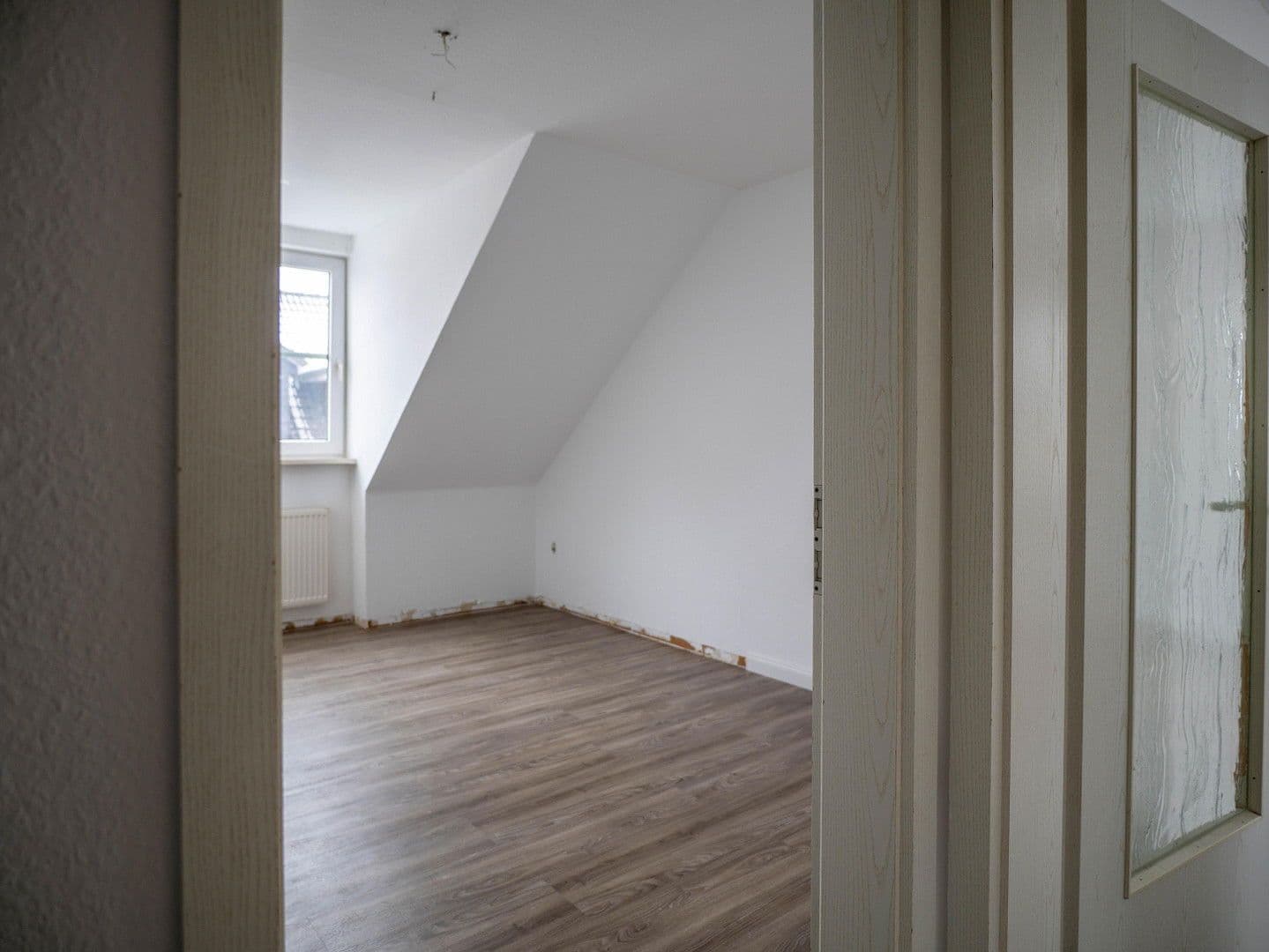 Pronájem bytu 4+1 74 m², Grasseler Straße 90, Braunschweig, Dolní Sasko Pronájem bytu 4+1 74 m², Grasseler Straße 90, Braunschweig, Dolní Sasko