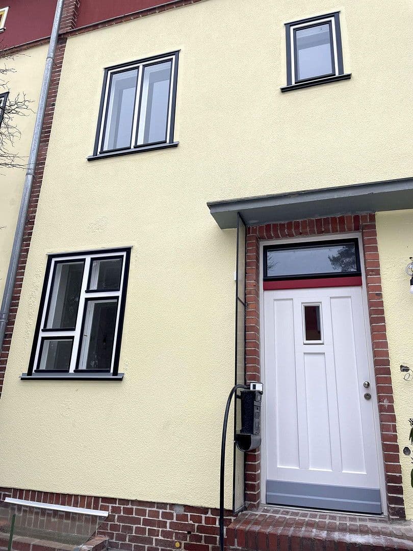 Prodej domu 120 m², pozemek 165 m², Berlin, Berlín Prodej domu 120 m², pozemek 165 m², Berlin, Berlín