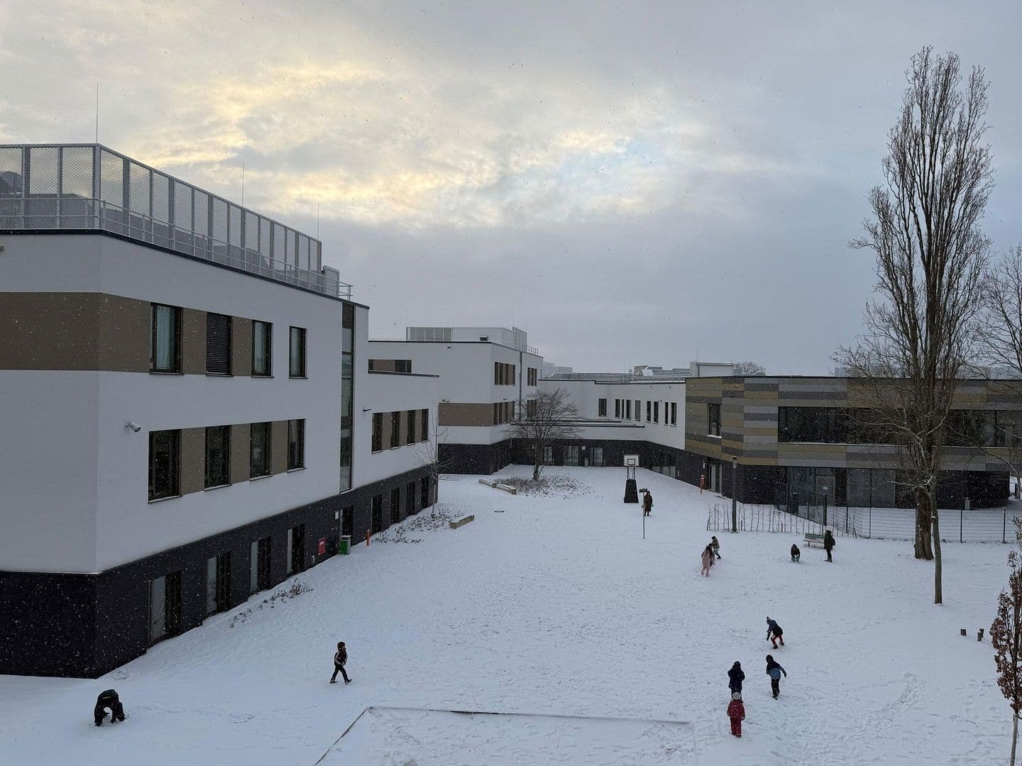 Pronájem bytu 1+1 36 m², Fitzmauricestr. 25, Köln, Severní Porýní-Vestfálsko Pronájem bytu 1+1 36 m², Fitzmauricestr. 25, Köln, Severní Porýní-Vestfálsko