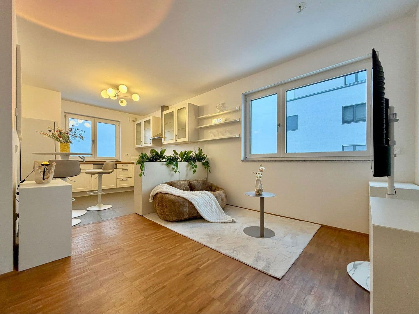 Pronájem bytu 1+1 36 m², Fitzmauricestr. 25, Köln, Severní Porýní-Vestfálsko Pronájem bytu 1+1 36 m², Fitzmauricestr. 25, Köln, Severní Porýní-Vestfálsko