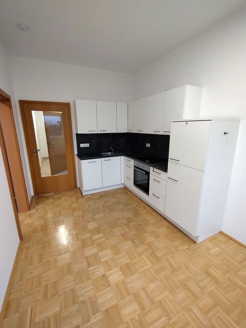 Pronájem bytu 3+1 47 m², Graz, Štýrsko Pronájem bytu 3+1 47 m², Graz, Štýrsko