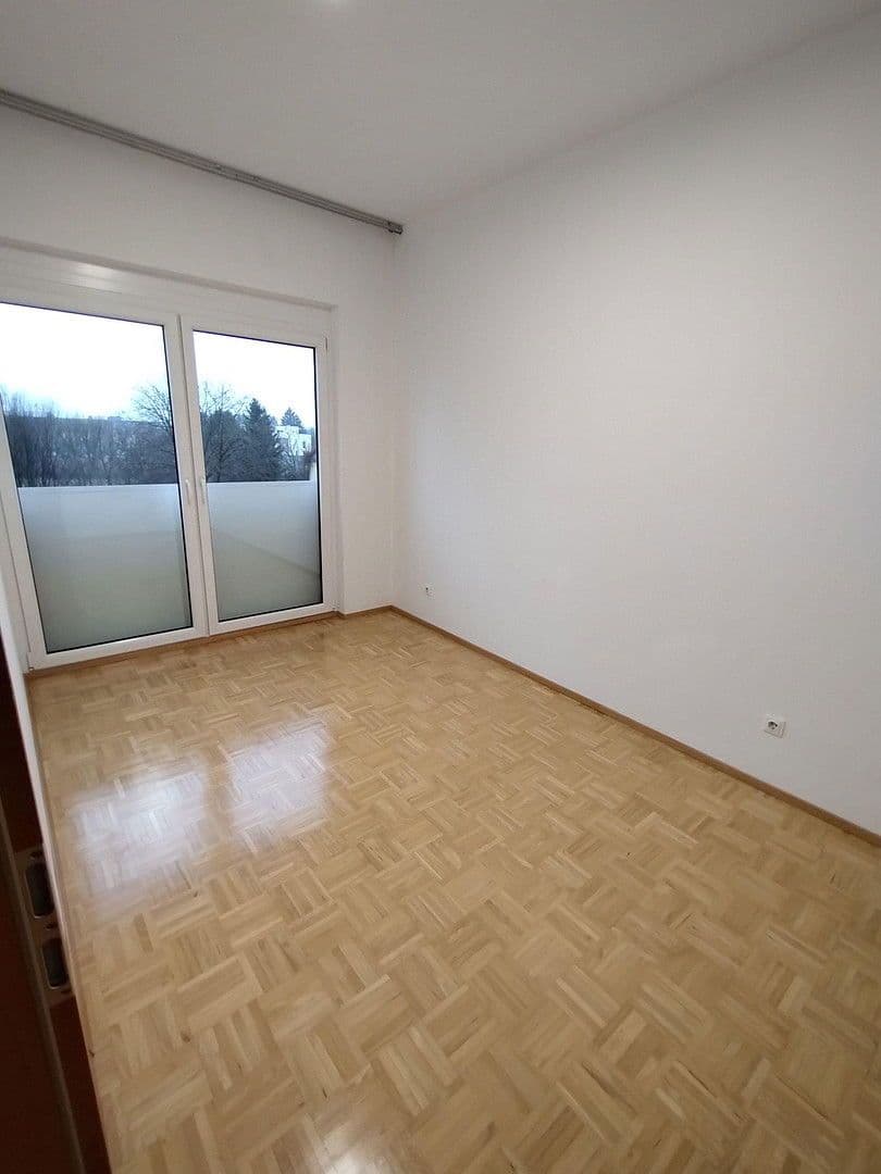 Pronájem bytu 3+1 47 m², Graz, Štýrsko Pronájem bytu 3+1 47 m², Graz, Štýrsko
