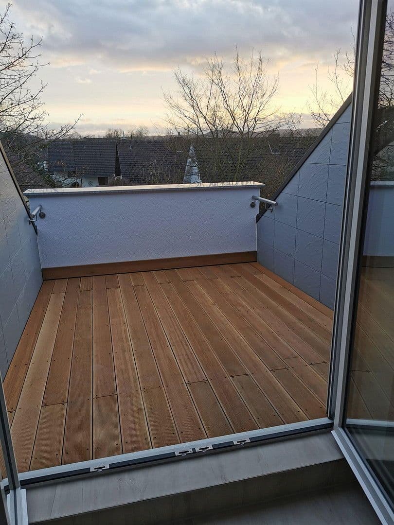 Pronájem domu 145 m², pozemek 153 m², Bad Honnef, Severní Porýní-Vestfálsko Pronájem domu 145 m², pozemek 153 m², Bad Honnef, Severní Porýní-Vestfálsko