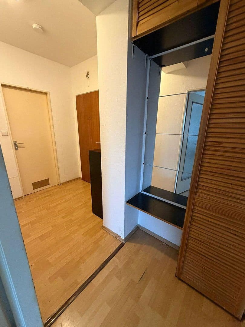 Pronájem bytu 1+1 30 m², Gerhart Hauptmann Straße 15, Erlangen, Bavorsko Pronájem bytu 1+1 30 m², Gerhart Hauptmann Straße 15, Erlangen, Bavorsko