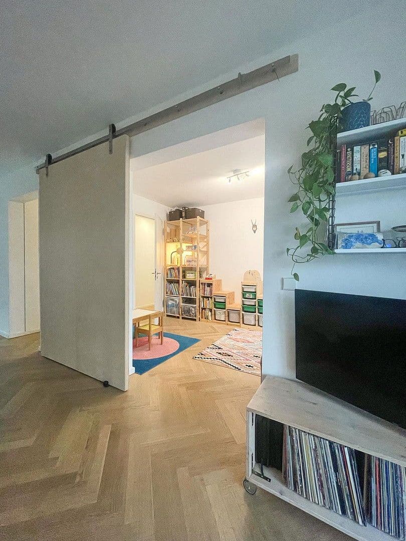 Prodej bytu 4+1 123 m², Berlin - Tempelhof, Berlín Prodej bytu 4+1 123 m², Berlin - Tempelhof, Berlín