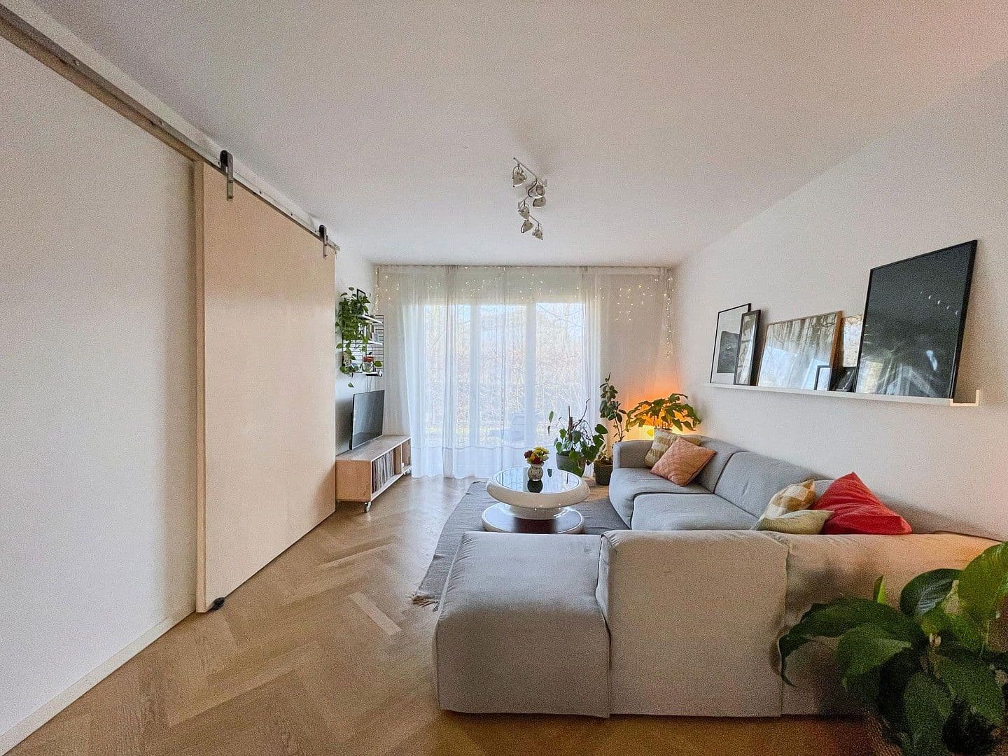 Prodej bytu 4+1 123 m², Berlin - Tempelhof, Berlín Prodej bytu 4+1 123 m², Berlin - Tempelhof, Berlín