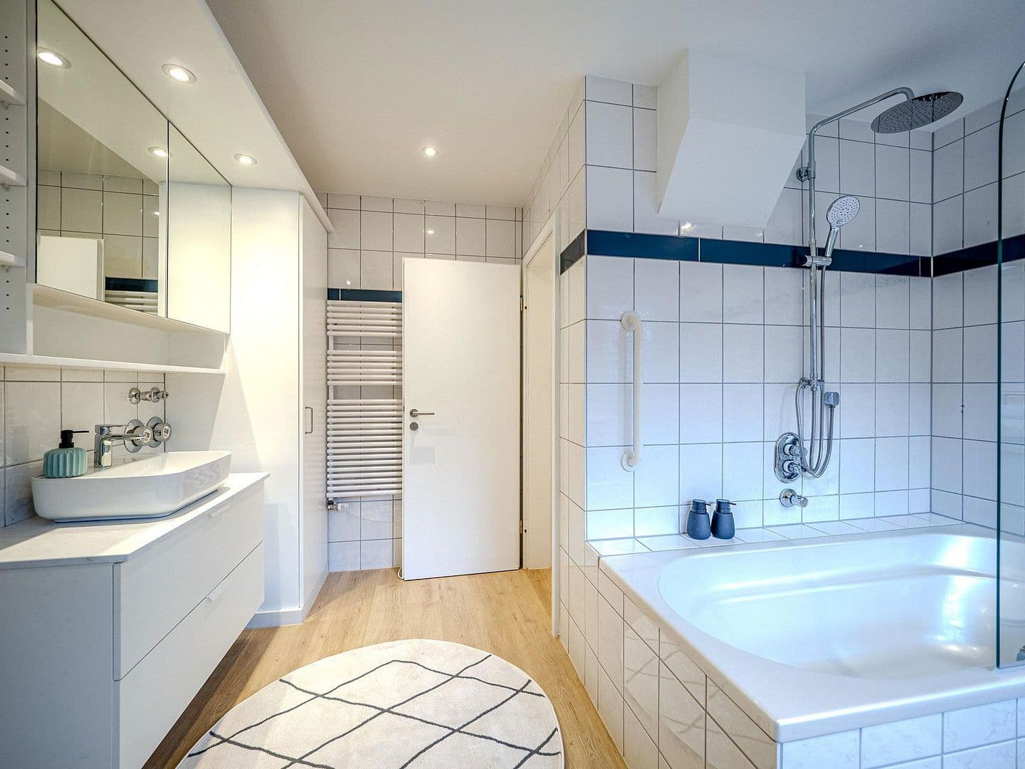 Pronájem bytu 1+1 12 m², Freiburg, Bádensko-Württembersko Pronájem bytu 1+1 12 m², Freiburg, Bádensko-Württembersko