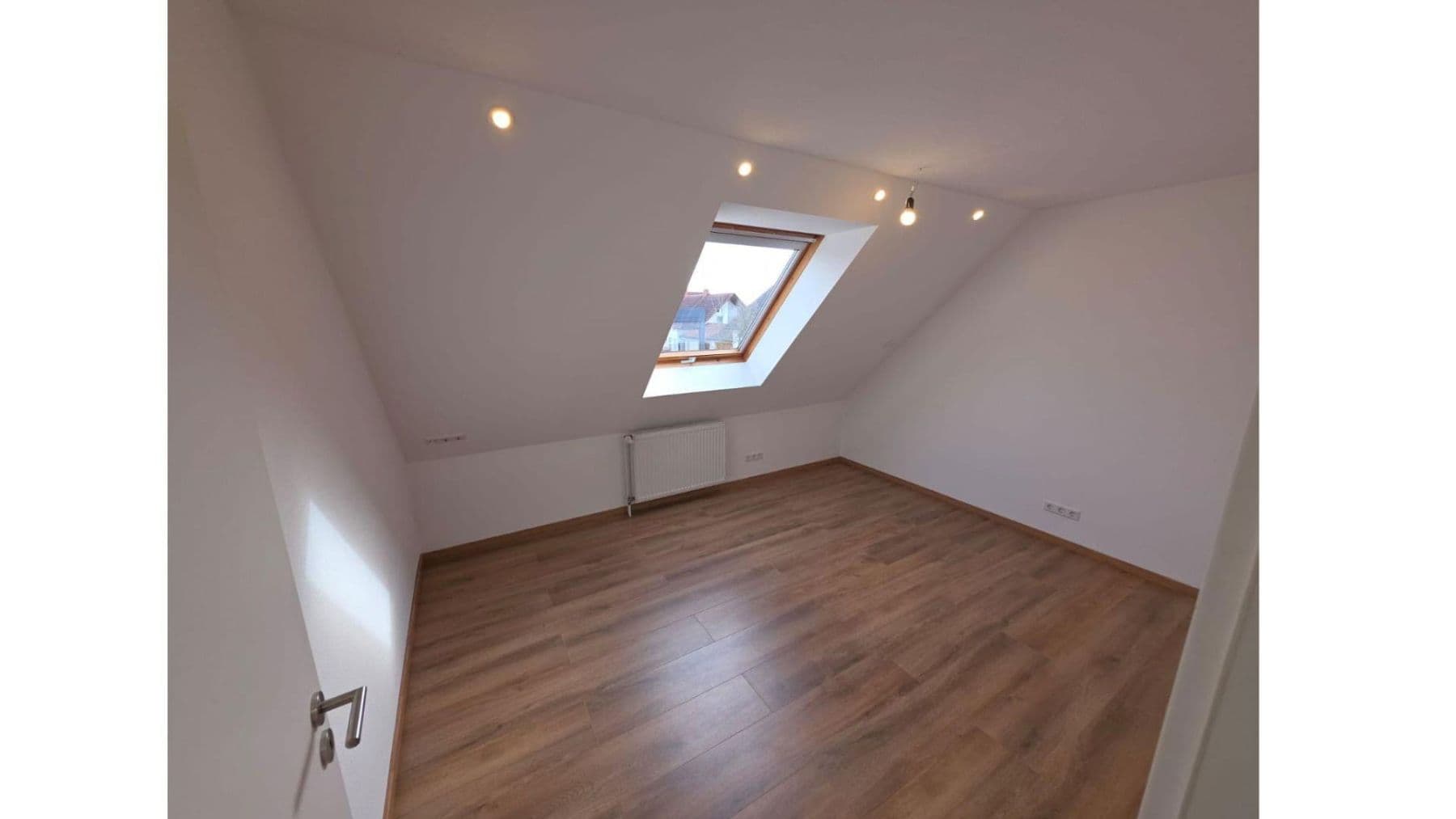 Prodej bytu 3+1 66 m², Sudetenstr. 1, Offenbach an der Queich, Porýní-Falc Prodej bytu 3+1 66 m², Sudetenstr. 1, Offenbach an der Queich, Porýní-Falc