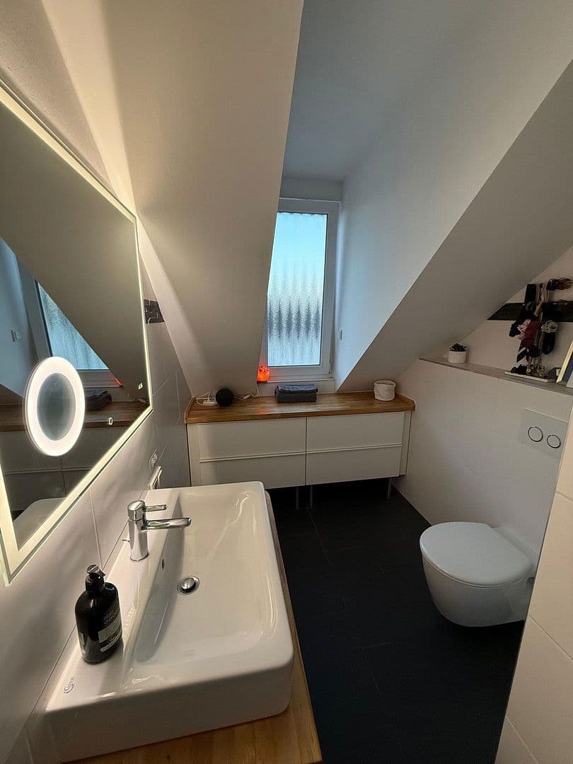 Pronájem bytu 2+1 69 m², KÖLN, Severní Porýní-Vestfálsko Pronájem bytu 2+1 69 m², KÖLN, Severní Porýní-Vestfálsko