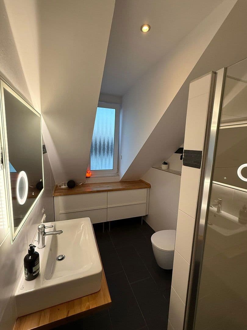 Pronájem bytu 2+1 69 m², KÖLN, Severní Porýní-Vestfálsko Pronájem bytu 2+1 69 m², KÖLN, Severní Porýní-Vestfálsko