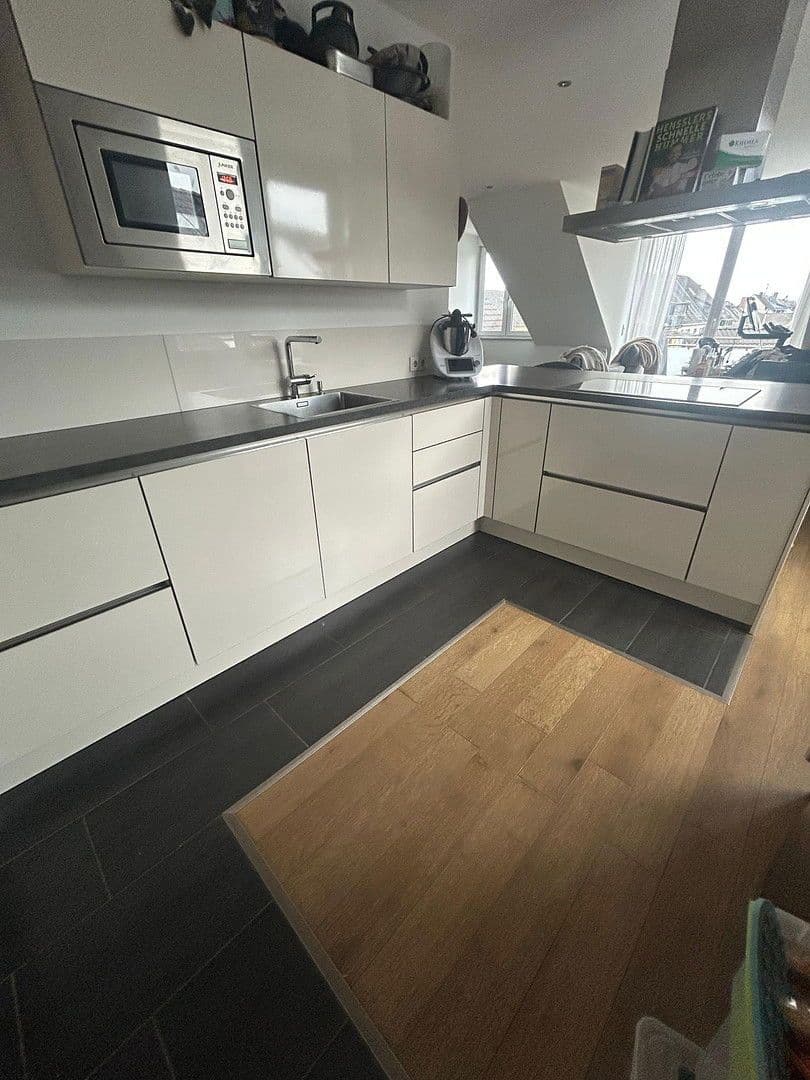 Pronájem bytu 2+1 69 m², KÖLN, Severní Porýní-Vestfálsko Pronájem bytu 2+1 69 m², KÖLN, Severní Porýní-Vestfálsko