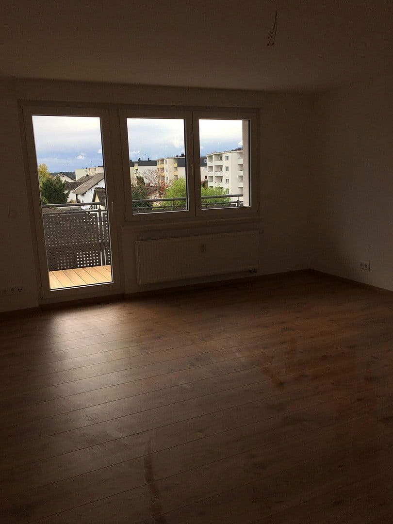 Pronájem bytu 5+1 152 m², Simmern/Hunsrück, Porýní-Falc Pronájem bytu 5+1 152 m², Simmern/Hunsrück, Porýní-Falc