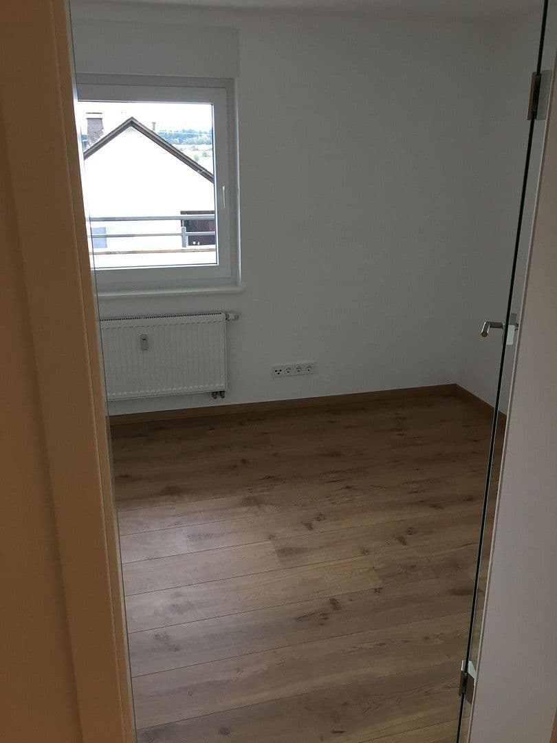 Pronájem bytu 5+1 152 m², Simmern/Hunsrück, Porýní-Falc Pronájem bytu 5+1 152 m², Simmern/Hunsrück, Porýní-Falc