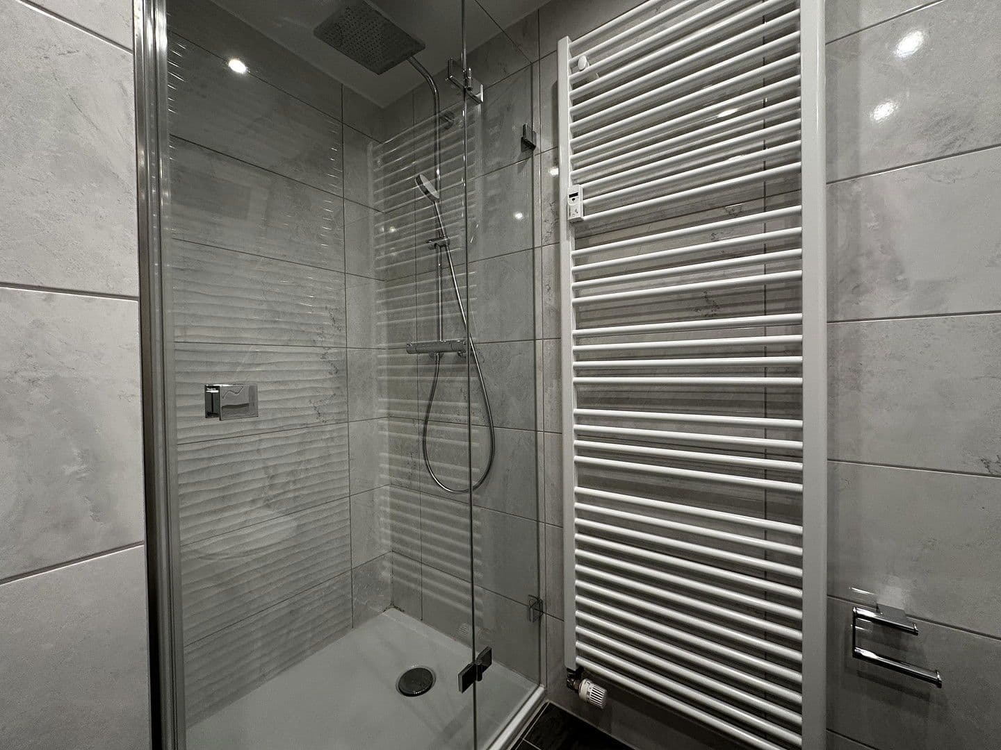 Pronájem bytu 2+1 50 m², Pestalozzistraße 44, Köln, Severní Porýní-Vestfálsko Pronájem bytu 2+1 50 m², Pestalozzistraße 44, Köln, Severní Porýní-Vestfálsko