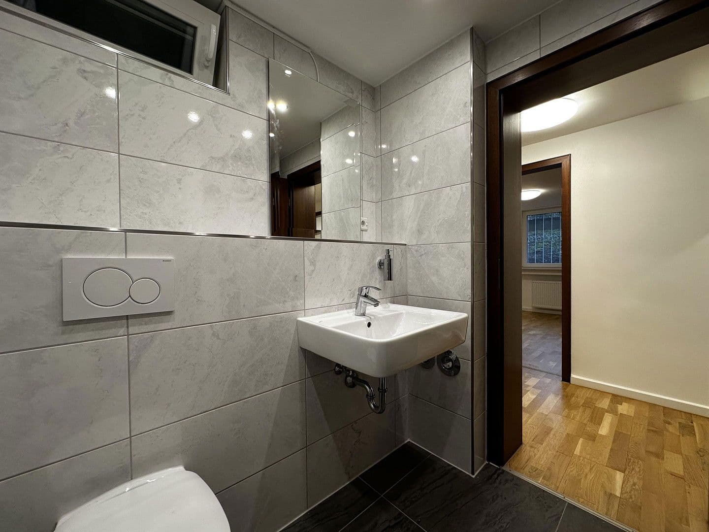 Pronájem bytu 2+1 50 m², Pestalozzistraße 44, Köln, Severní Porýní-Vestfálsko Pronájem bytu 2+1 50 m², Pestalozzistraße 44, Köln, Severní Porýní-Vestfálsko