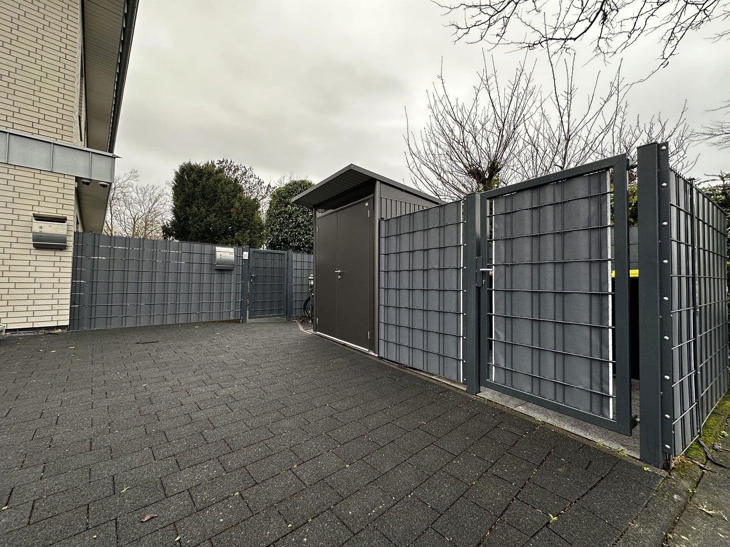 Pronájem bytu 2+1 50 m², Pestalozzistraße 44, Köln, Severní Porýní-Vestfálsko Pronájem bytu 2+1 50 m², Pestalozzistraße 44, Köln, Severní Porýní-Vestfálsko