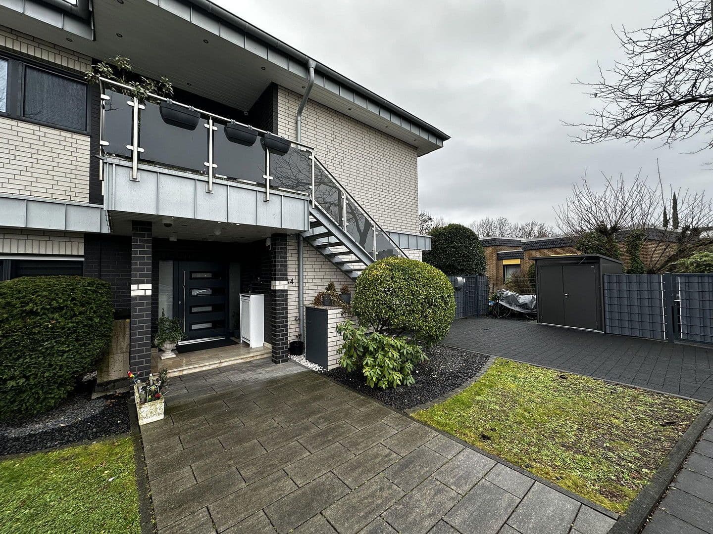 Pronájem bytu 2+1 50 m², Pestalozzistraße 44, Köln, Severní Porýní-Vestfálsko Pronájem bytu 2+1 50 m², Pestalozzistraße 44, Köln, Severní Porýní-Vestfálsko