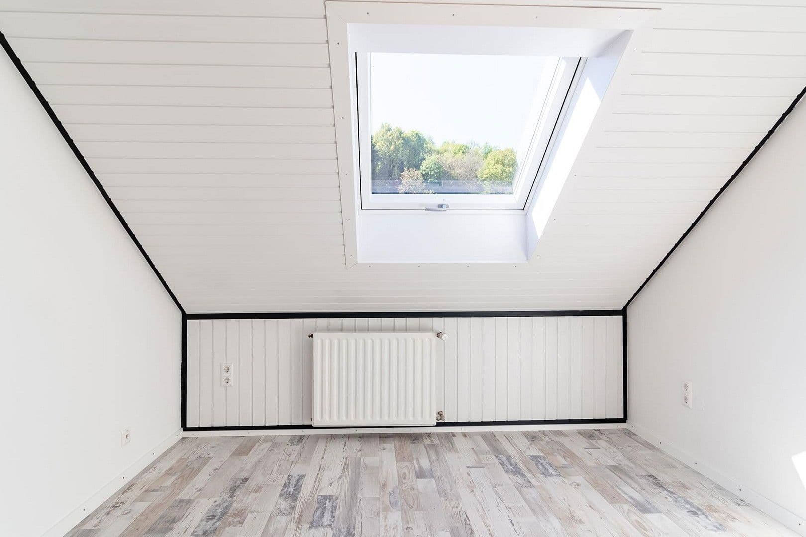 Pronájem bytu 4+1 88 m², Altenstrasse 70, Annweiler am Trifels, Porýní-Falc Pronájem bytu 4+1 88 m², Altenstrasse 70, Annweiler am Trifels, Porýní-Falc