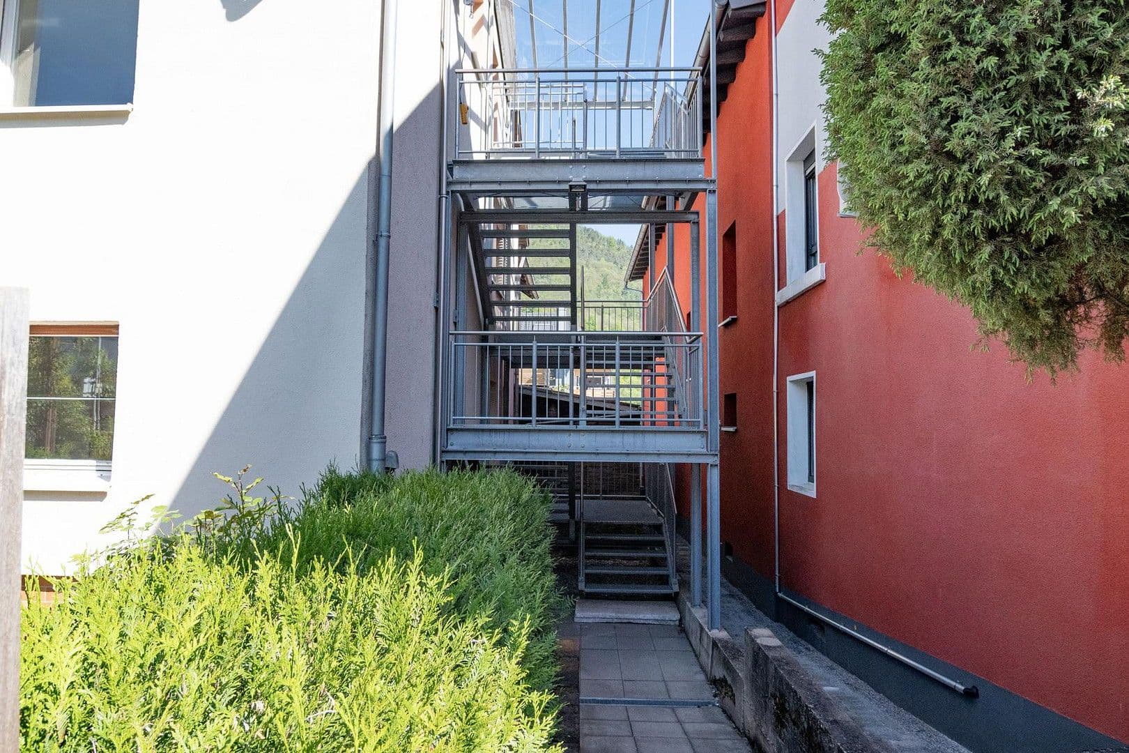 Pronájem bytu 4+1 88 m², Altenstrasse 70, Annweiler am Trifels, Porýní-Falc Pronájem bytu 4+1 88 m², Altenstrasse 70, Annweiler am Trifels, Porýní-Falc