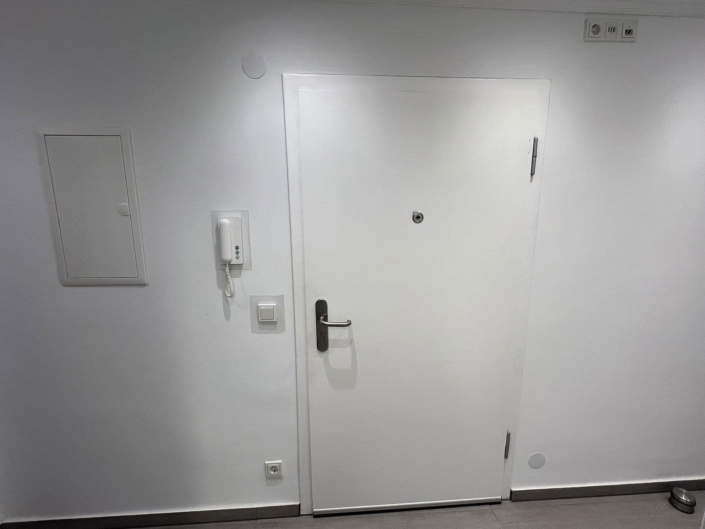 Pronájem bytu 2+1 50 m², Kleverstraße 64, Düsseldorf, Severní Porýní-Vestfálsko Pronájem bytu 2+1 50 m², Kleverstraße 64, Düsseldorf, Severní Porýní-Vestfálsko