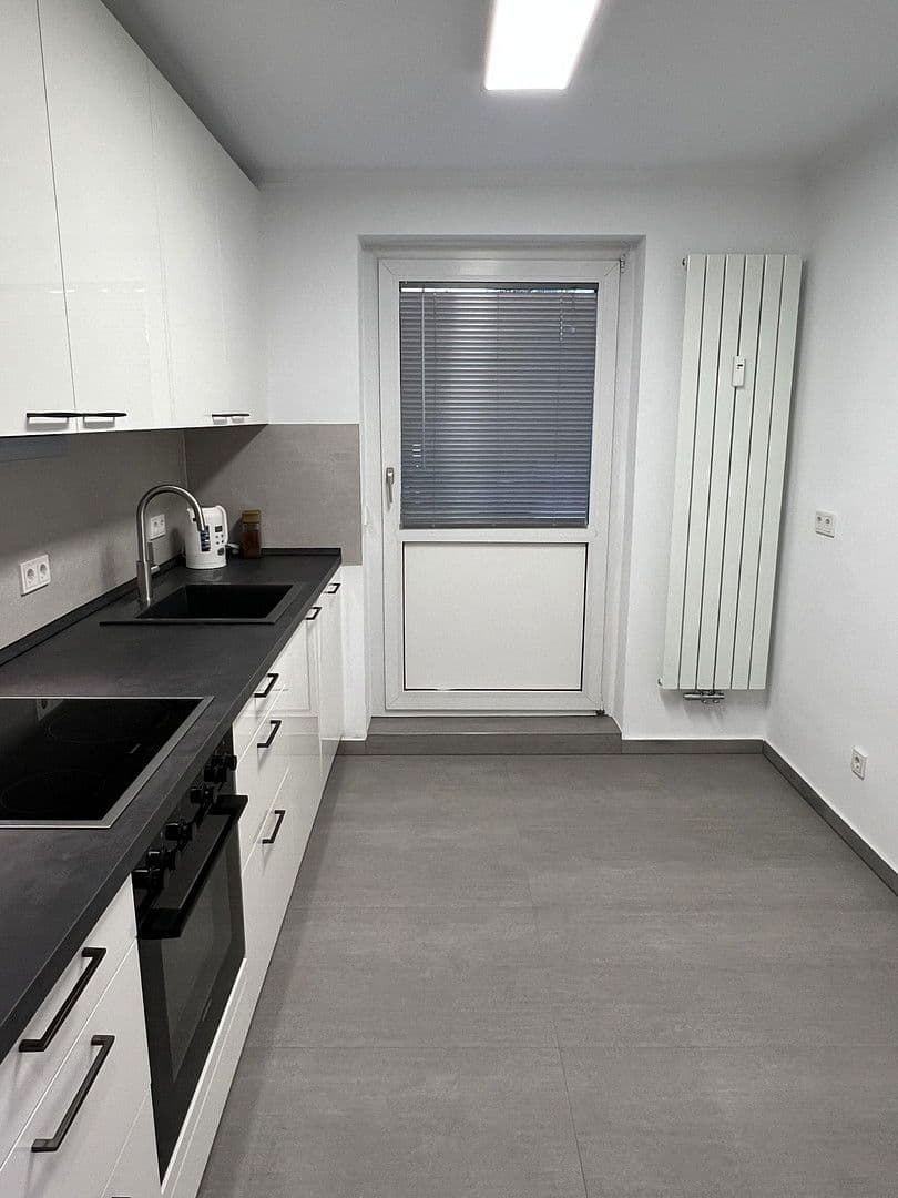 Pronájem bytu 2+1 50 m², Kleverstraße 64, Düsseldorf, Severní Porýní-Vestfálsko Pronájem bytu 2+1 50 m², Kleverstraße 64, Düsseldorf, Severní Porýní-Vestfálsko